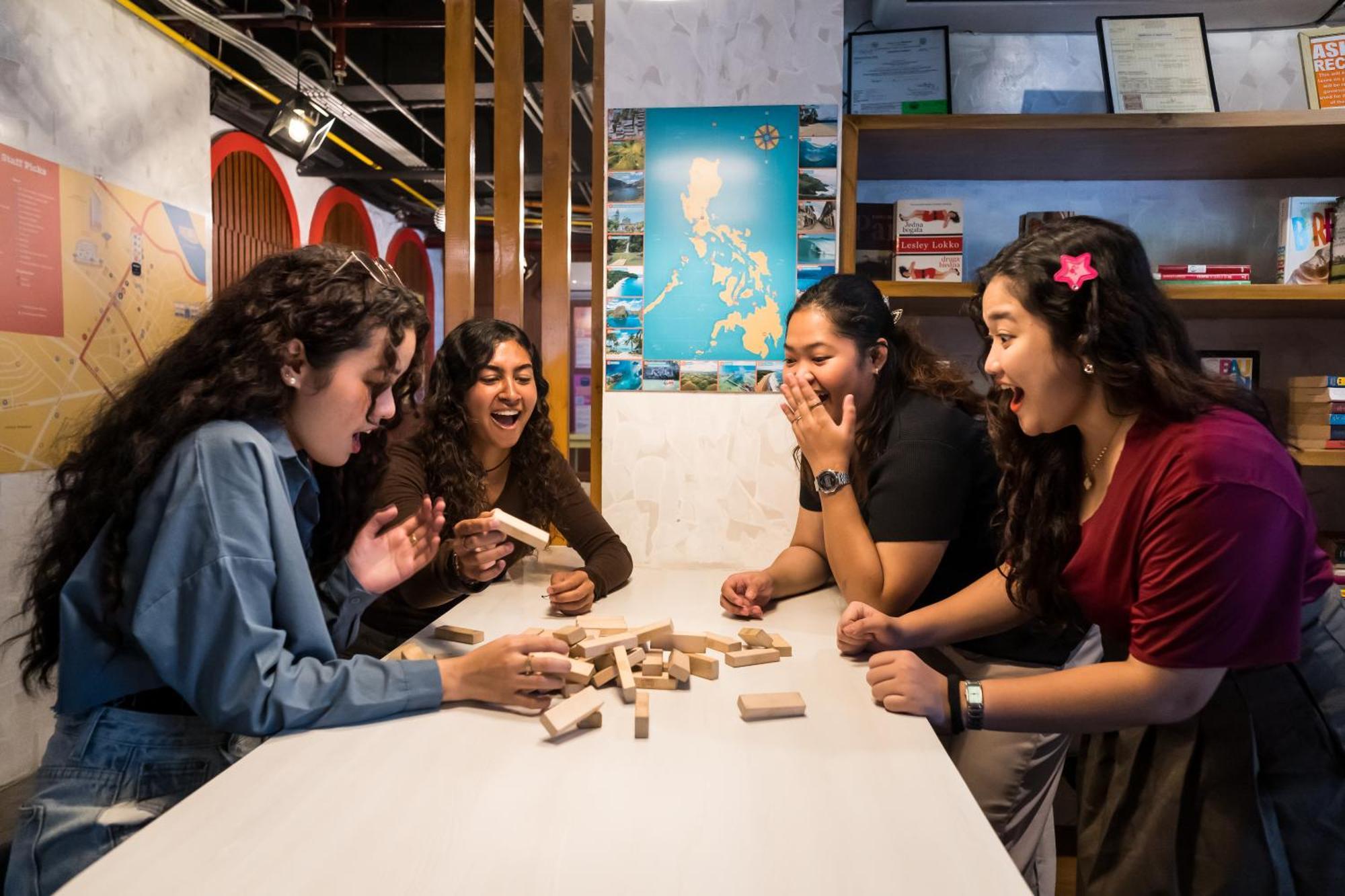 ซูล่า เรสซิเดนซ์ Hostel Makati City ภายนอก รูปภาพ