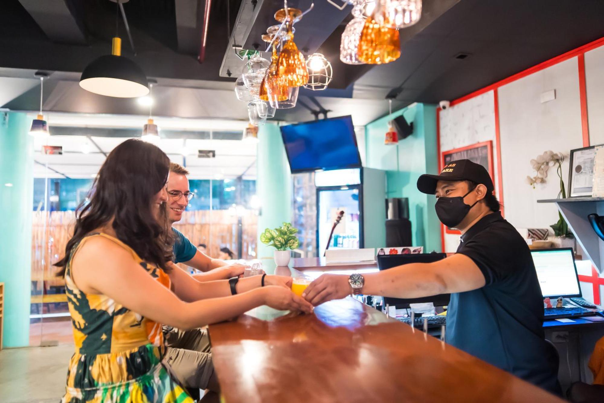 ซูล่า เรสซิเดนซ์ Hostel Makati City ภายนอก รูปภาพ