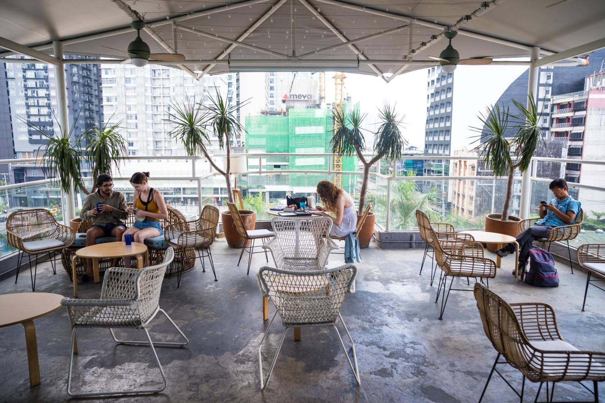 ซูล่า เรสซิเดนซ์ Hostel Makati City ภายนอก รูปภาพ