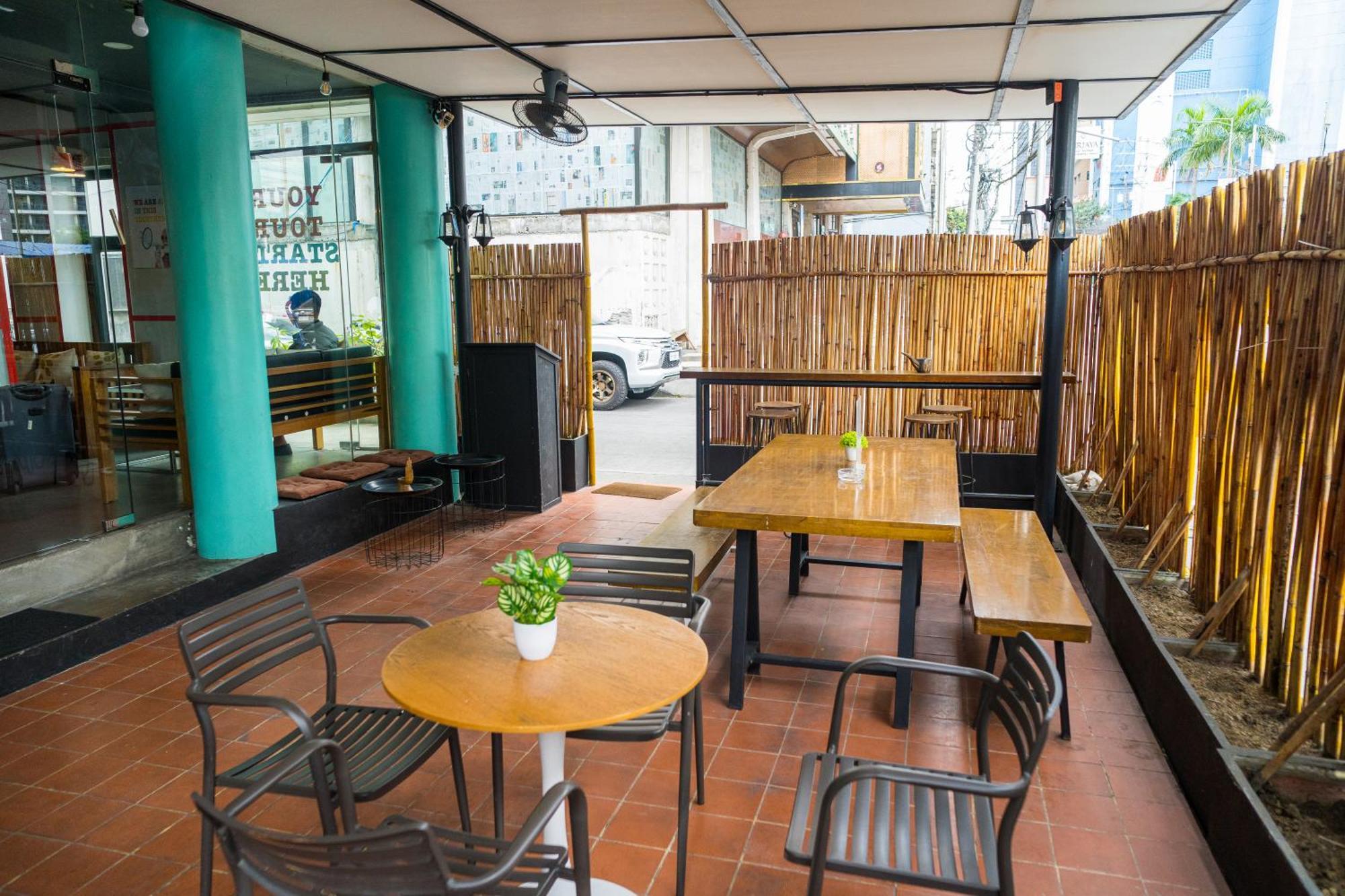ซูล่า เรสซิเดนซ์ Hostel Makati City ภายนอก รูปภาพ