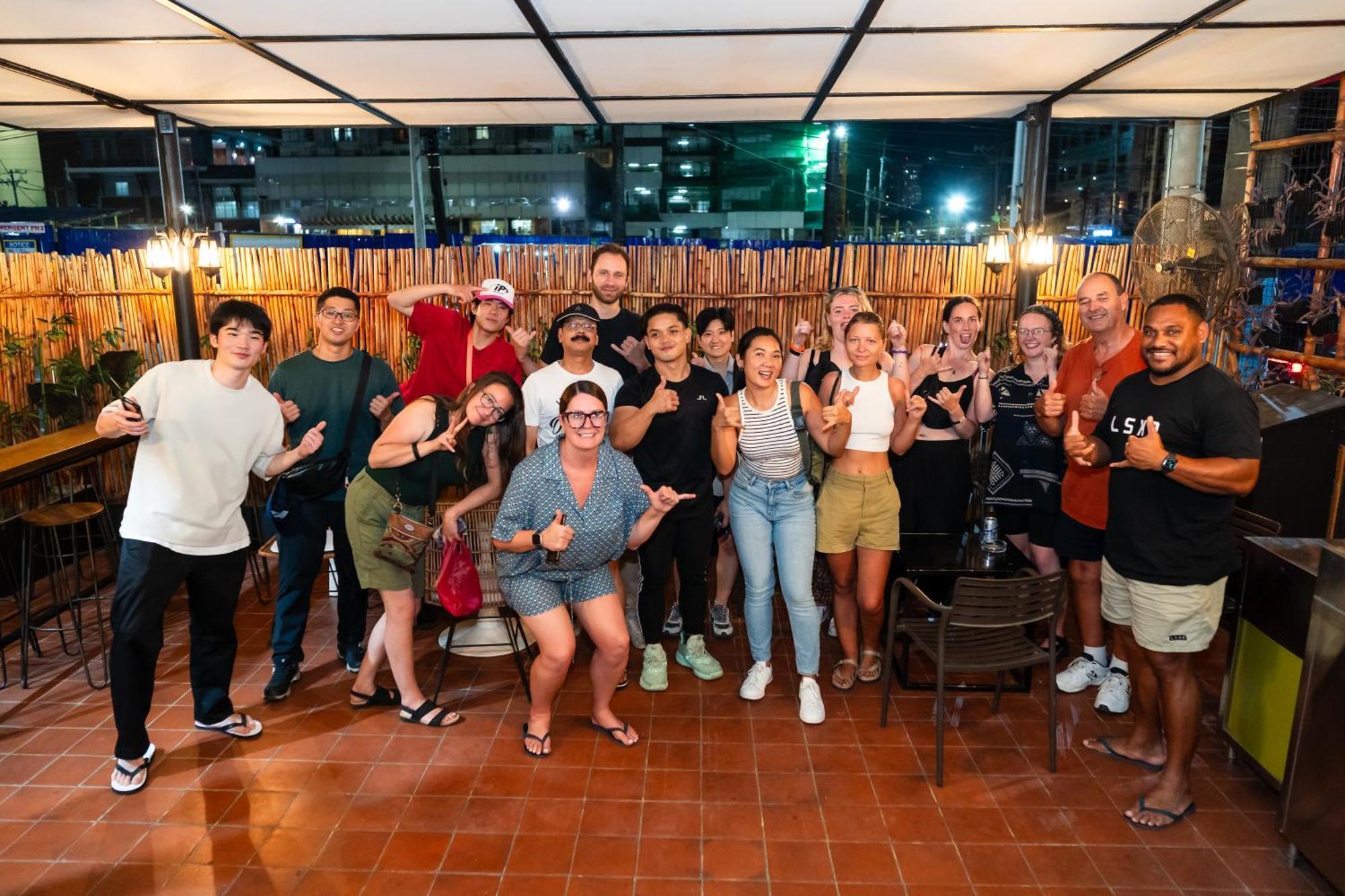 ซูล่า เรสซิเดนซ์ Hostel Makati City ภายนอก รูปภาพ