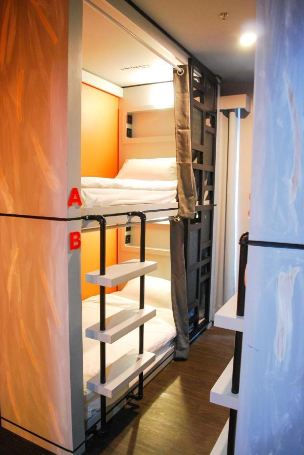 ซูล่า เรสซิเดนซ์ Hostel Makati City ภายนอก รูปภาพ